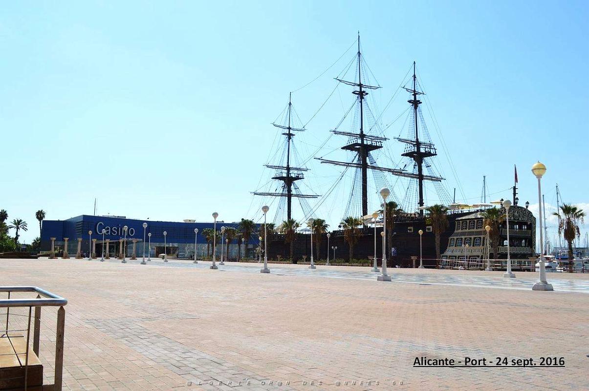 Alicante- Passeo et port 058.JPG